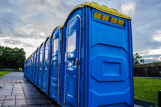 Portable Toilet Options We Offer in Lake Waynoka, OH